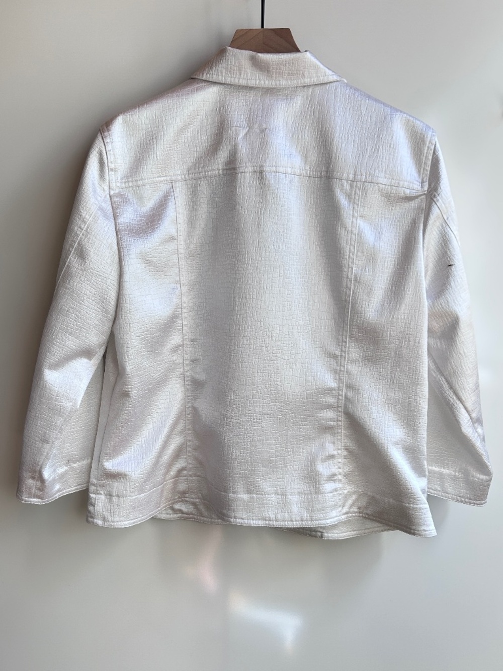 Ruby Rd. White Textured Button Front Jacket Size 14 - Picture 2 of 5